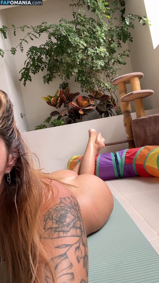 stellavegas99 Nu OnlyFans  Photo fuitée #3
