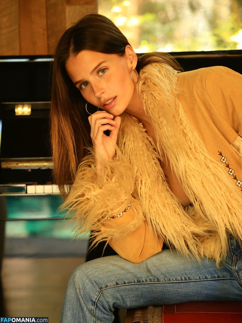 Steph Mandich / shopmononoke / stephmandich Nu OnlyFans  Photo fuitée #212