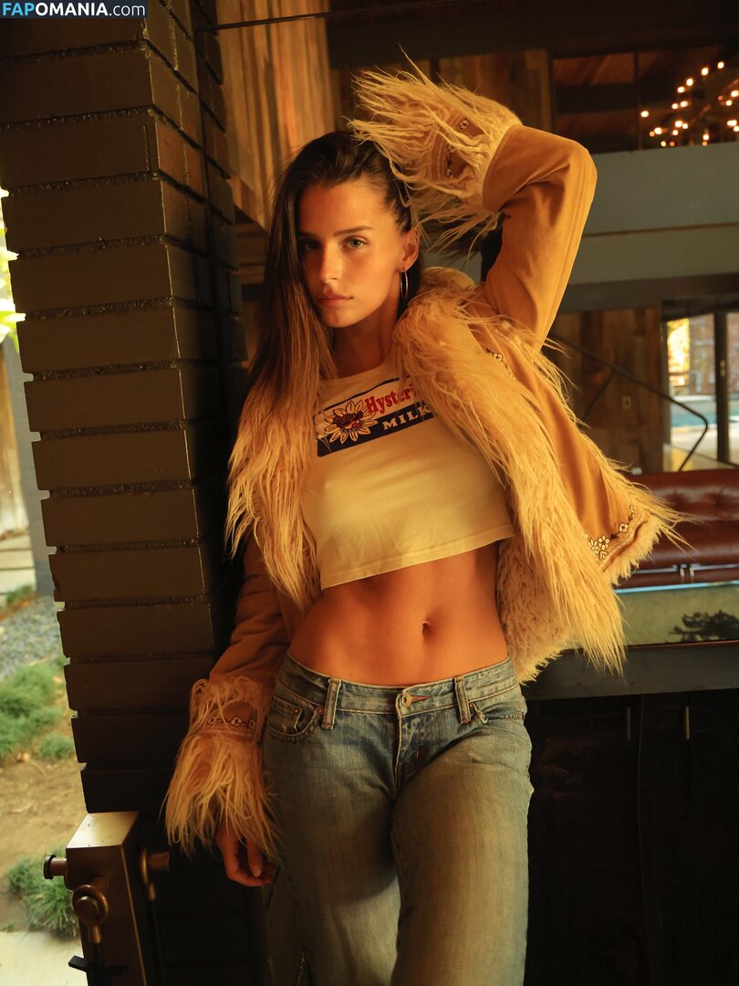 Steph Mandich / shopmononoke / stephmandich Nu OnlyFans  Photo fuitée #213