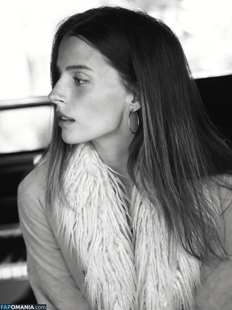 Steph Mandich / shopmononoke / stephmandich Nu OnlyFans  Photo fuitée #224