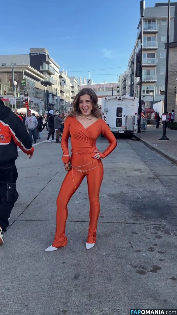 Stephanie Niles / https: / nileees Nu OnlyFans  Photo fuitée #4