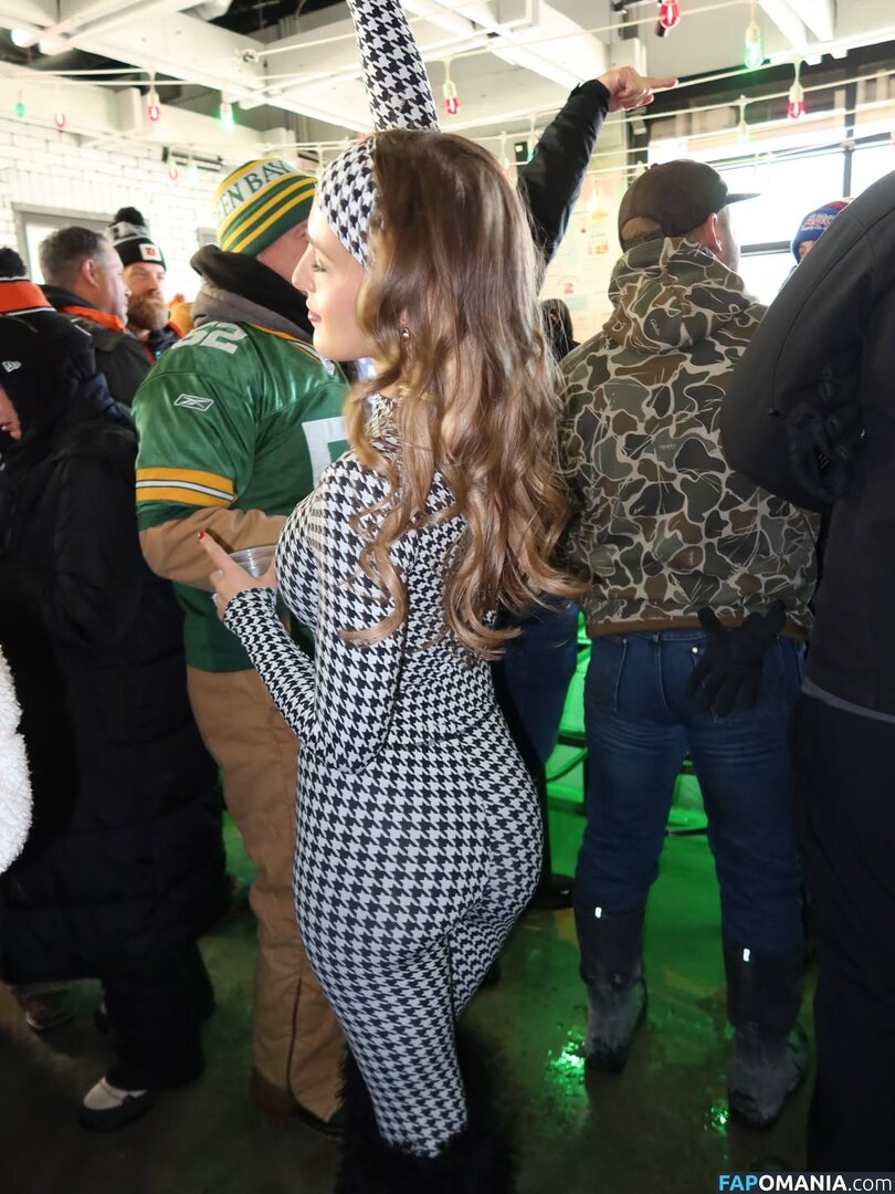 Stephanie Niles / https: / nileees Nu OnlyFans  Photo fuitée #17