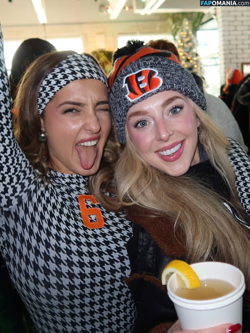 Stephanie Niles / https: / nileees Nu OnlyFans  Photo fuitée #18