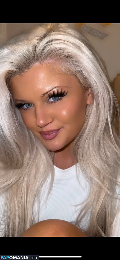 Carmen Lately / Stephanie Sampson / Stephy Vlogs / carmenlattemua / stephycarmen Nu OnlyFans  Photo fuitée #37