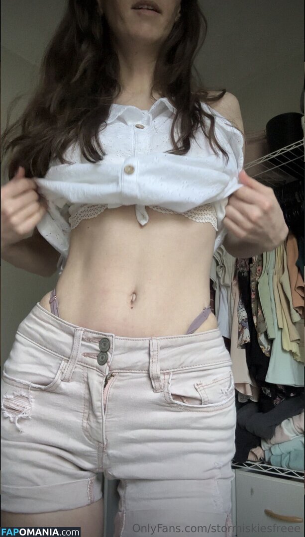 StormieSkies / stormiskiesfreee Nu OnlyFans  Photo fuitée #7
