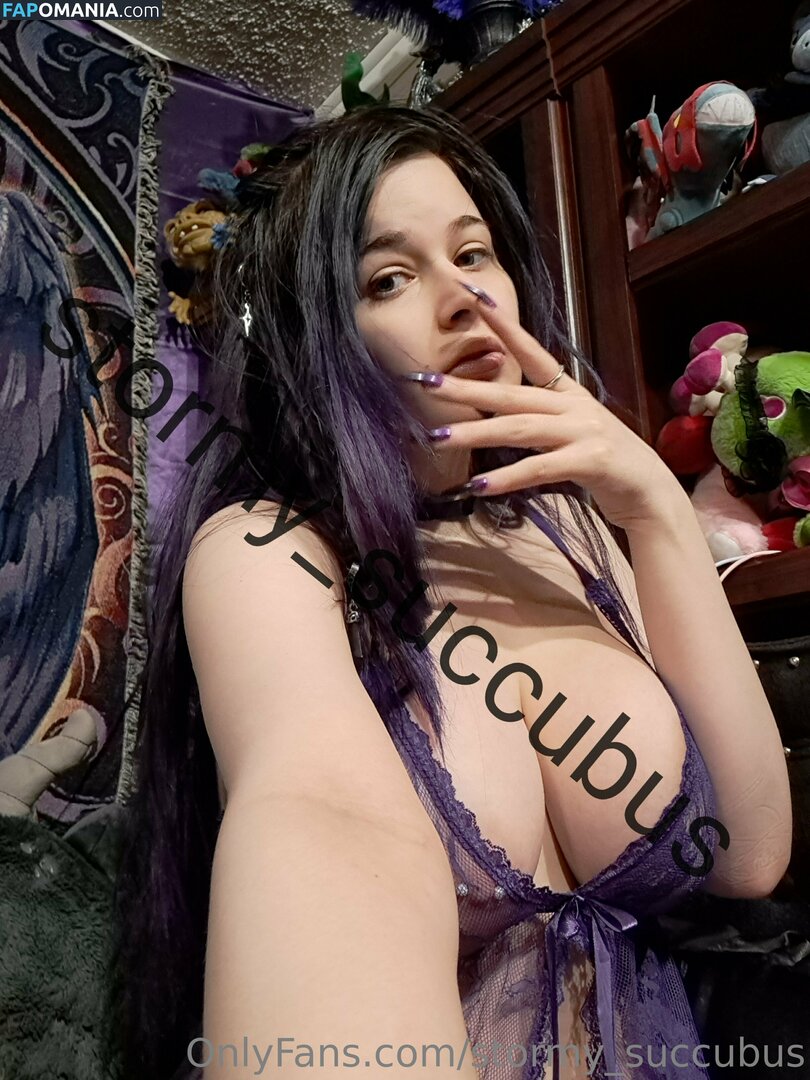 Stormy Succubus / stormy_loves_u / stormy_succubus Nu OnlyFans  Photo fuitée #213