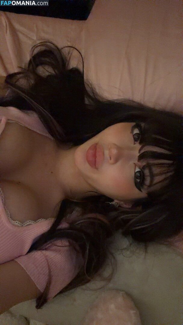 beanluvr13 / strawbari.zz / strawbarie / strawbarizz Nu OnlyFans  Photo fuitée #2