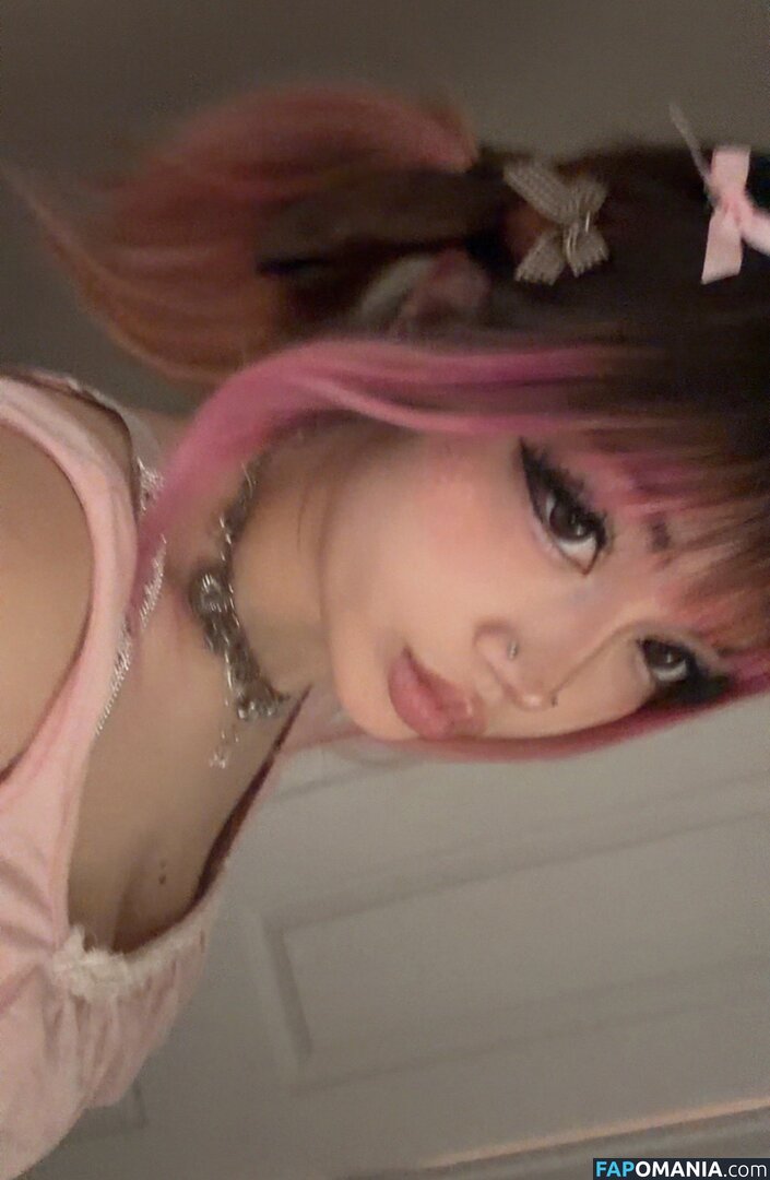 beanluvr13 / strawbari.zz / strawbarie / strawbarizz Nu OnlyFans  Photo fuitée #6
