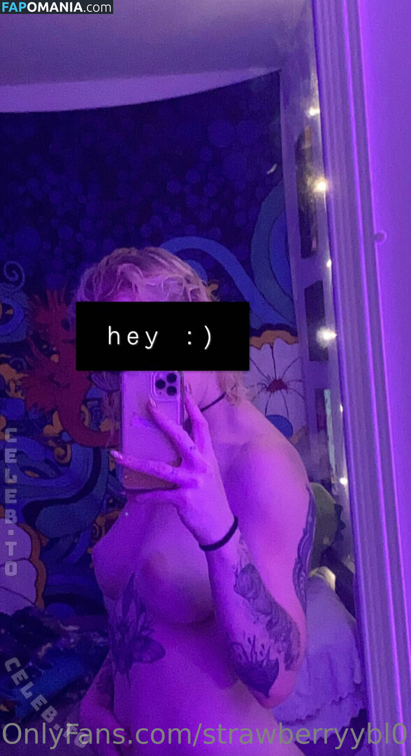 Strawberryybl0nde / yungtrashangel Nu OnlyFans  Photo fuitée #1