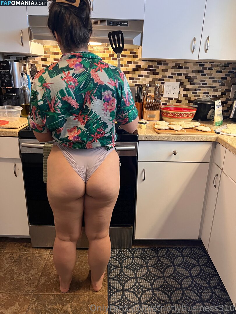 Strictly Business / StrictlyBusiness310 / imstrictlybusiness / transparency Nu OnlyFans  Photo fuitée #11