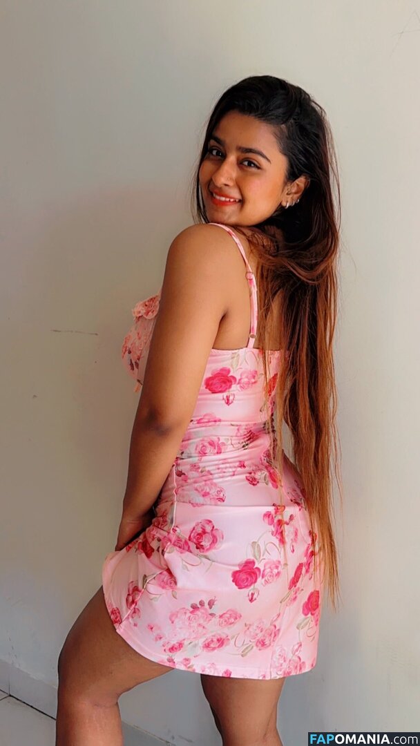 Suhana Khan / __suhuuu__ Nu OnlyFans  Photo fuitée #4