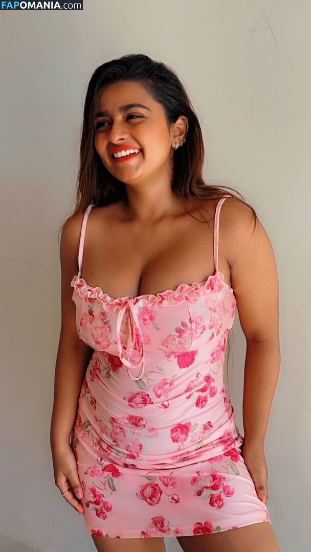Suhana Khan / __suhuuu__ Nu OnlyFans  Photo fuitée #7