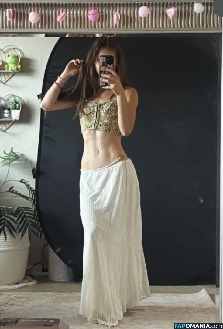 Sunflower ASMR / sunflowerVA / sunflowerrasmr Nu OnlyFans  Photo fuitée #2