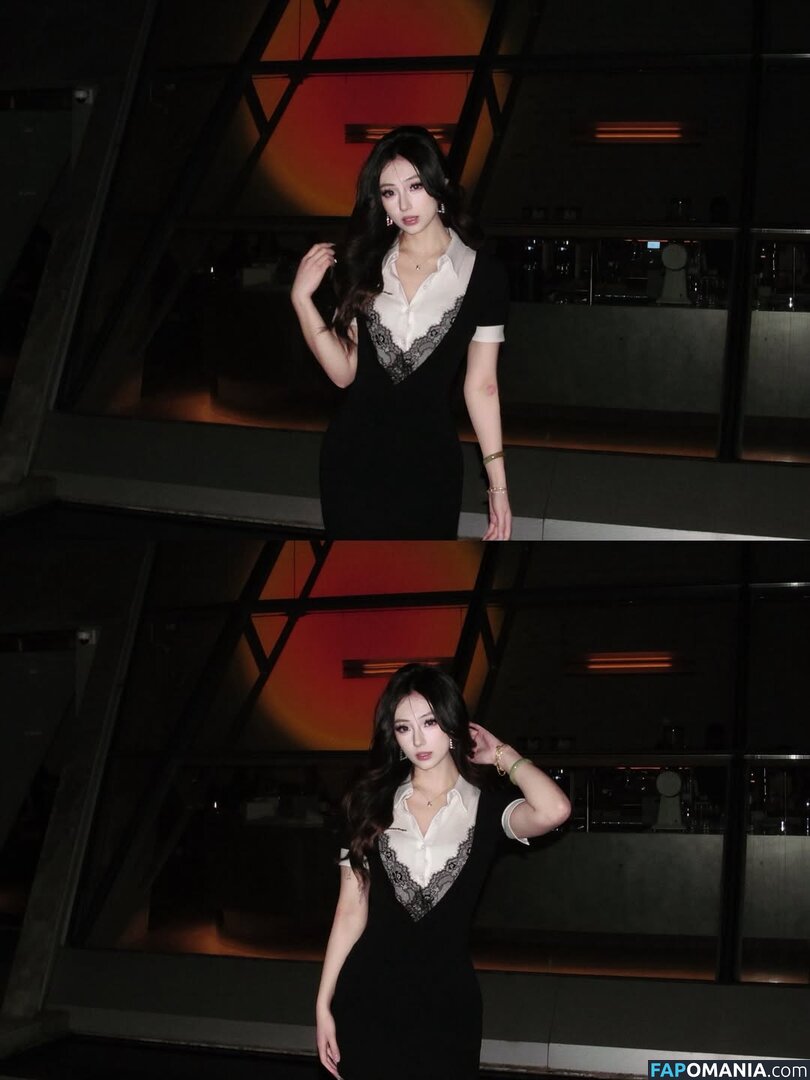 Susansunn / https: / susan_sun17 Nu OnlyFans  Photo fuitée #5