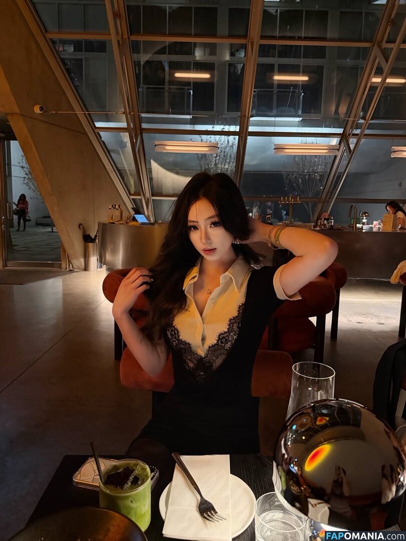 Susansunn / https: / susan_sun17 Nu OnlyFans  Photo fuitée #6