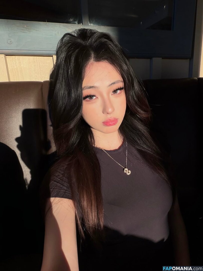 Susansunn / https: / susan_sun17 Nu OnlyFans  Photo fuitée #8
