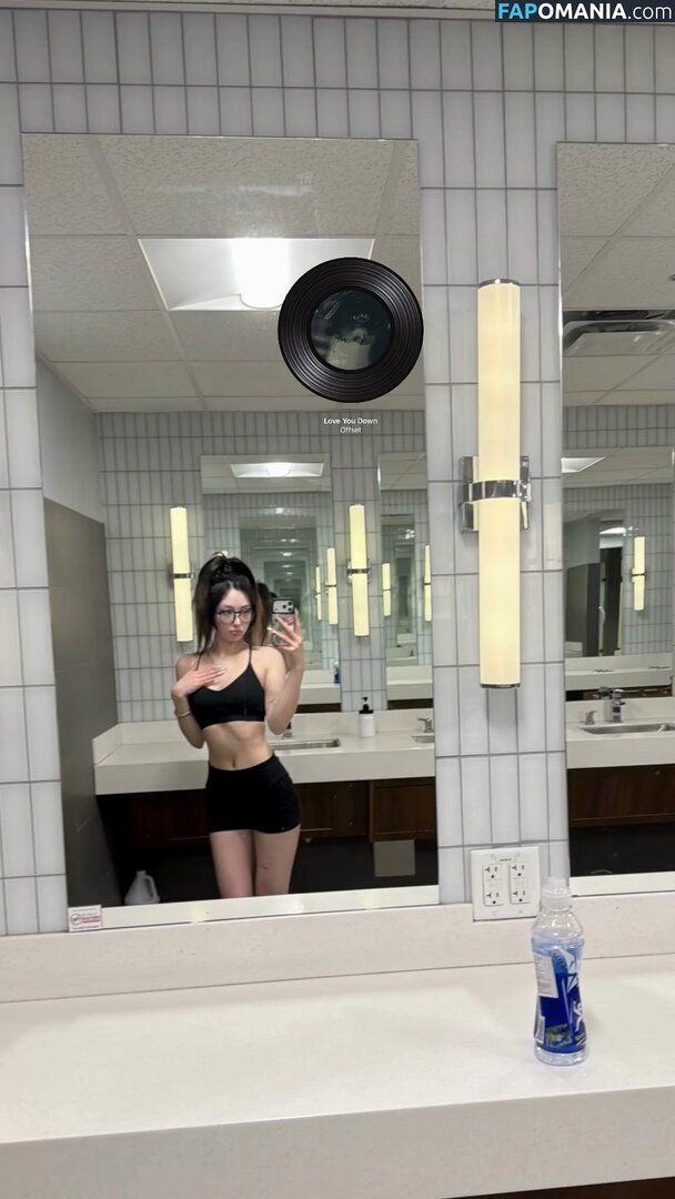 Susansunn / https: / susan_sun17 Nu OnlyFans  Photo fuitée #13