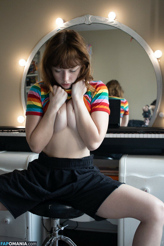 Suzanna Son Nu OnlyFans  Photo fuitée #10