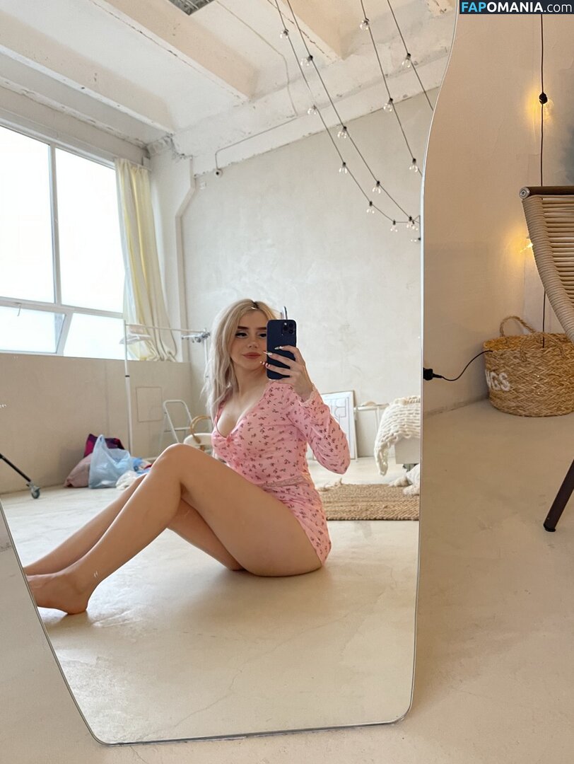 Sveta Sollar / svetasollar Nu OnlyFans  Photo fuitée #183