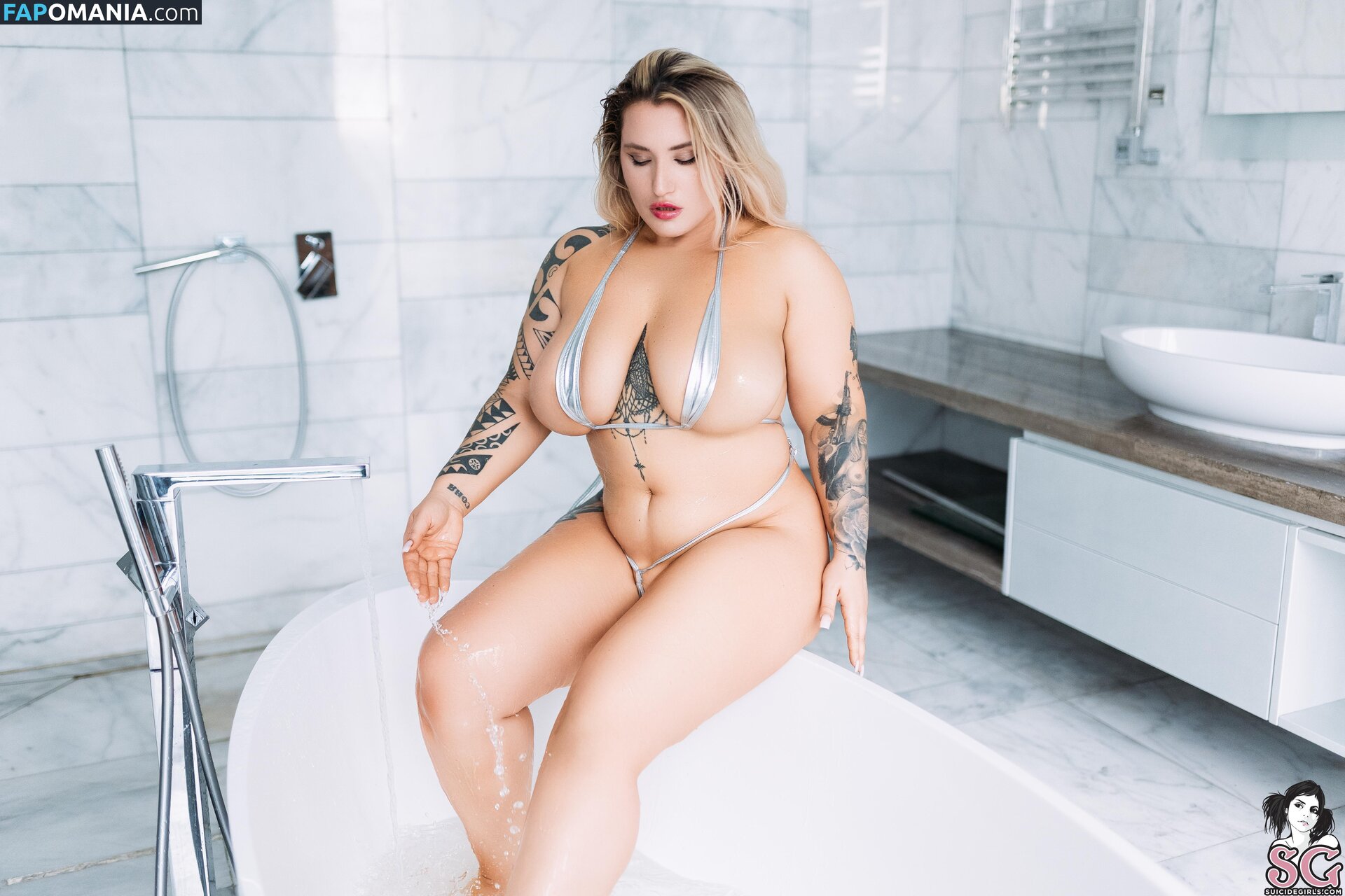 Swag Russian Panda / alenaswagpanda / swagrussianpanda Nu OnlyFans  Photo fuitée #299