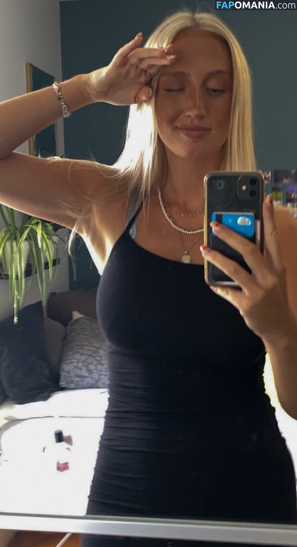 Swedish Girls / alexandratsolakidis / beautifulgirlsofsweden Nu OnlyFans  Photo fuitée #3