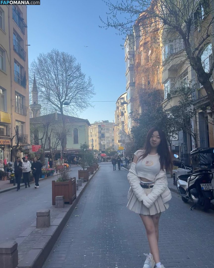 aeqtian03 / babygirlprincesss1 / juicybabygrl / sweetasianchick03 Nu OnlyFans  Photo fuitée #1