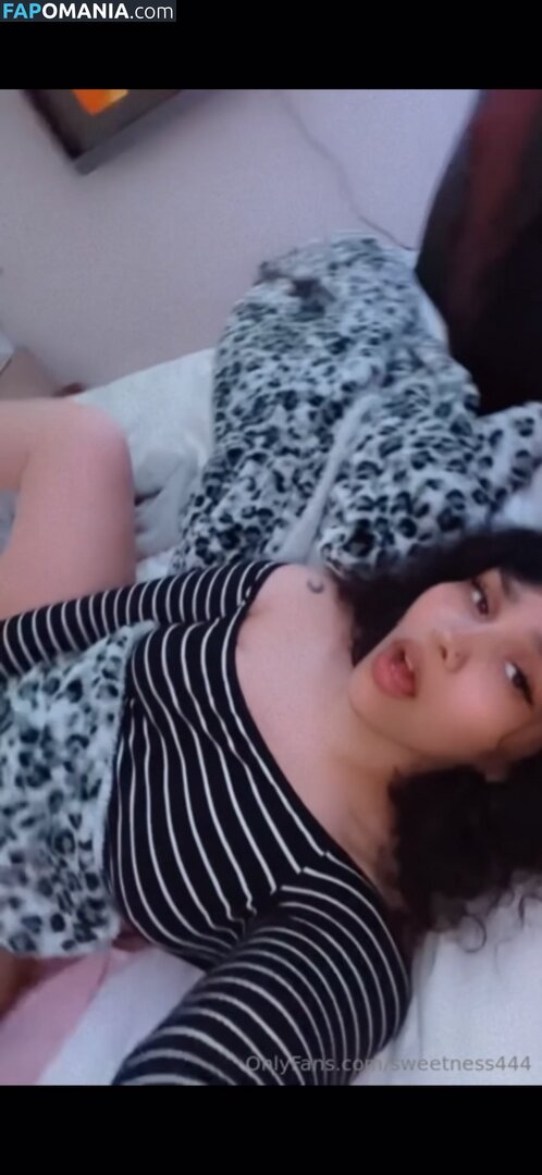 Sweetness444 / selenamacc Nu OnlyFans  Photo fuitée #1