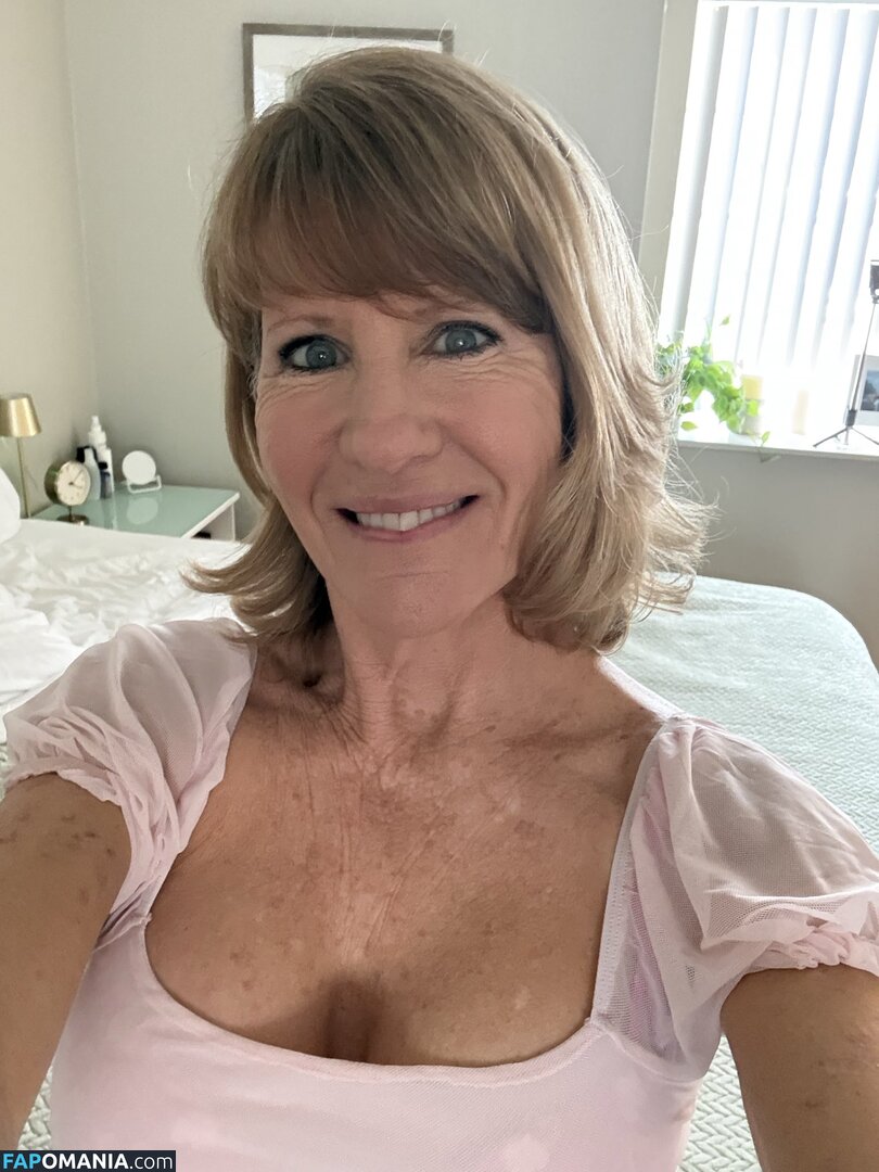SweetPeachesRN / https: / sweetpeachesrn... Nu OnlyFans  Photo fuitée #13