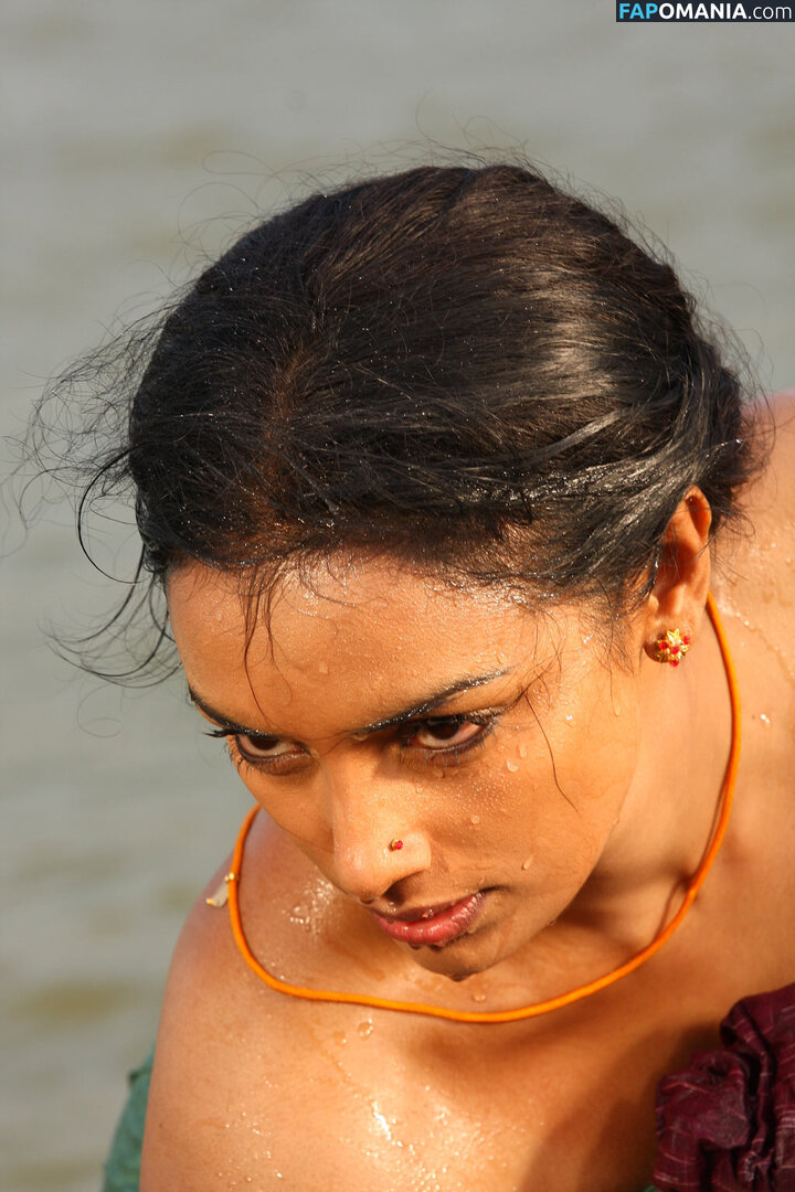Swetha Menon Nu OnlyFans  Photo fuitée #8