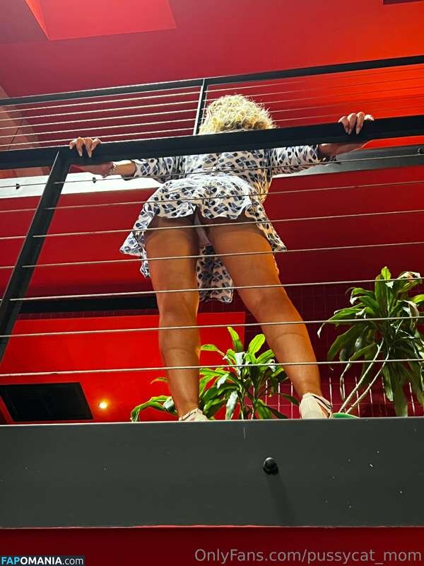 SwingerMom / pussycat_mom Nu OnlyFans  Photo fuitée #17