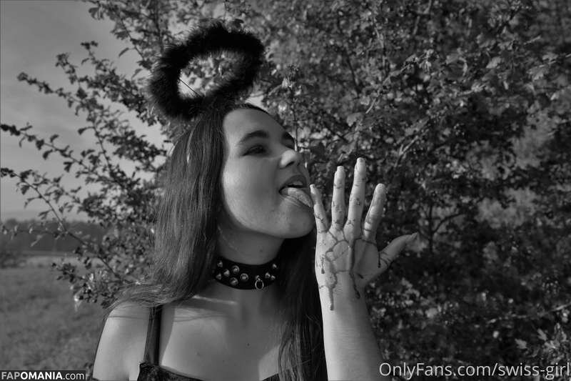 Swiss-Girl / https: / swiss-girl-vip / swissgirlvanessa Nu OnlyFans  Photo fuitée #20