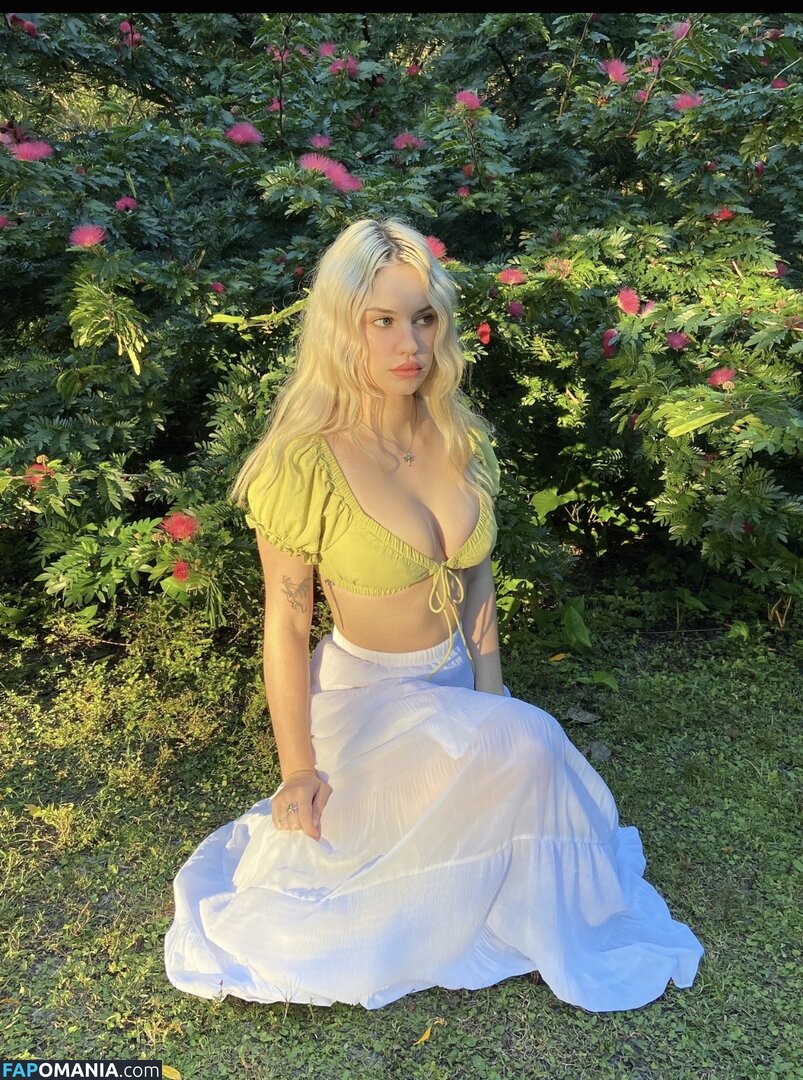 SWORDGIRLFREND / https: Nu OnlyFans  Photo fuitée #3