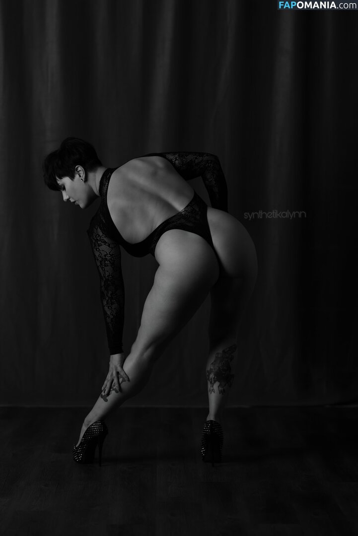 Synthetika Lynn / synthetika_lynn / synthetikalynn Nu OnlyFans  Photo fuitée #1