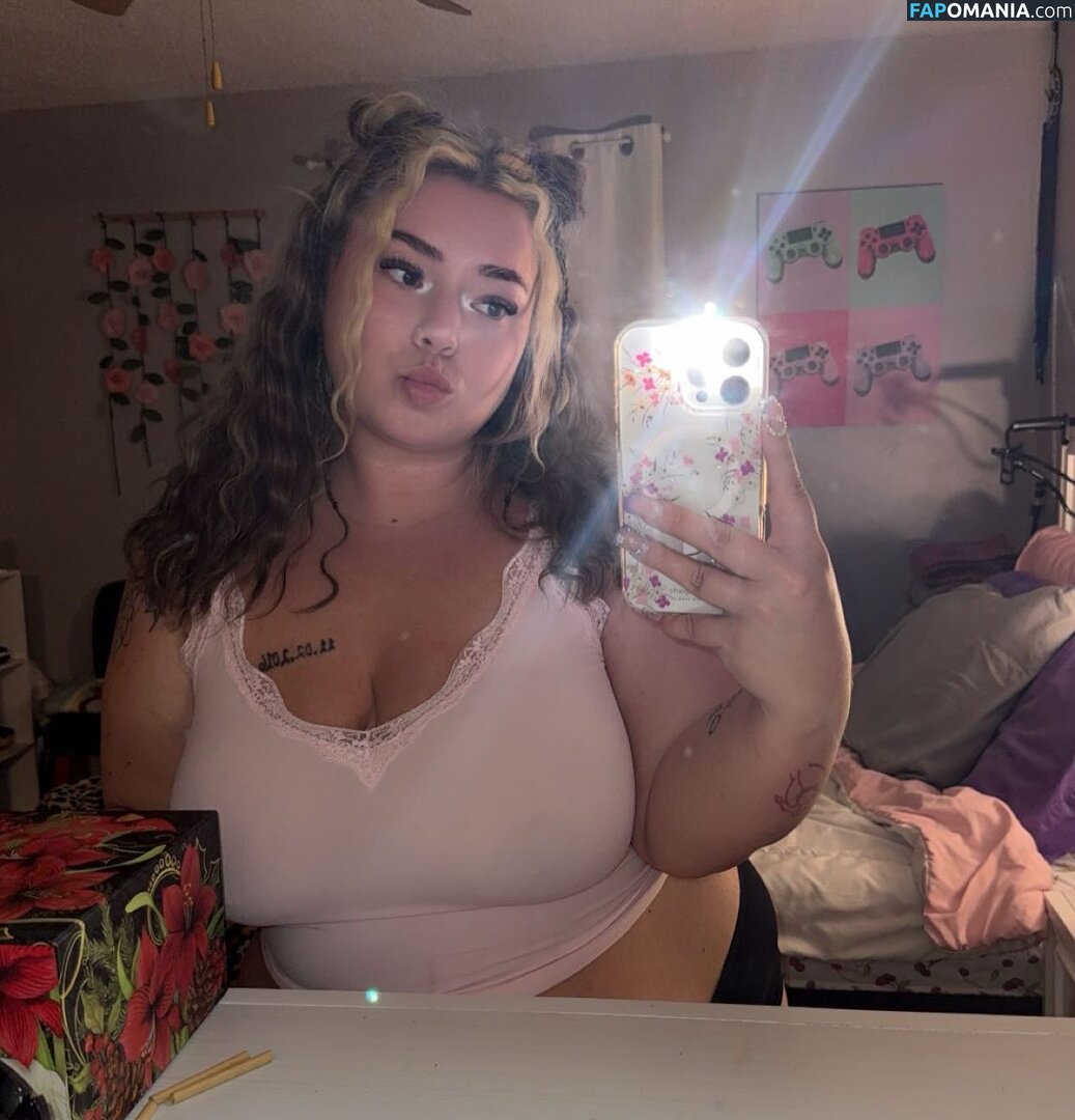Tahcake18 Nu OnlyFans  Photo fuitée #2
