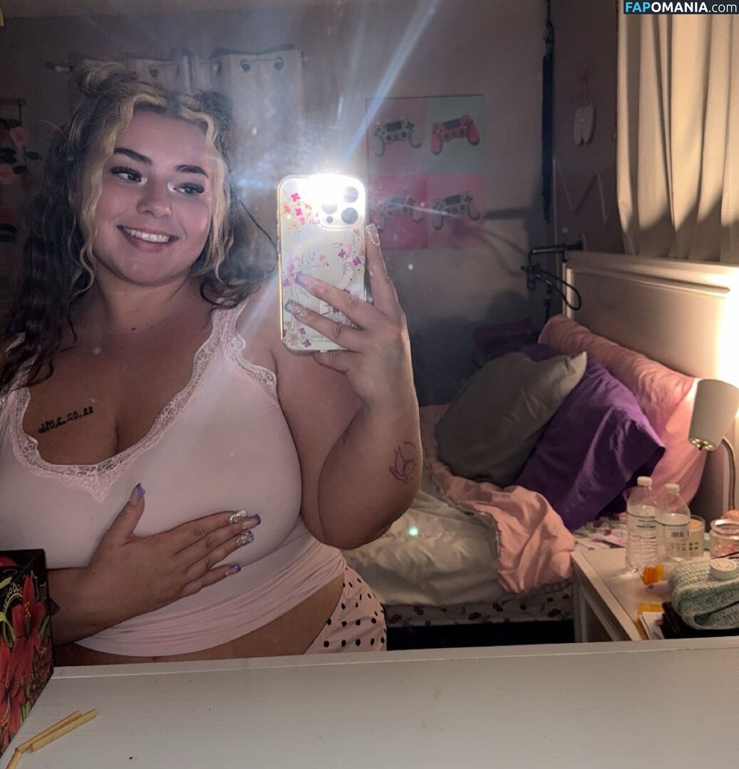 Tahcake18 Nu OnlyFans  Photo fuitée #3