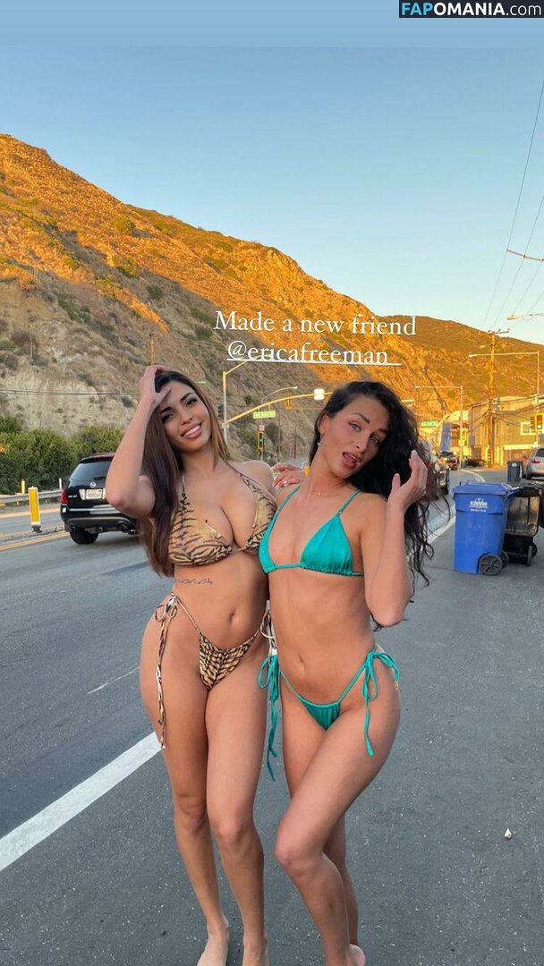Tara Yazdi / tara.yazdi Nu OnlyFans  Photo fuitée #18
