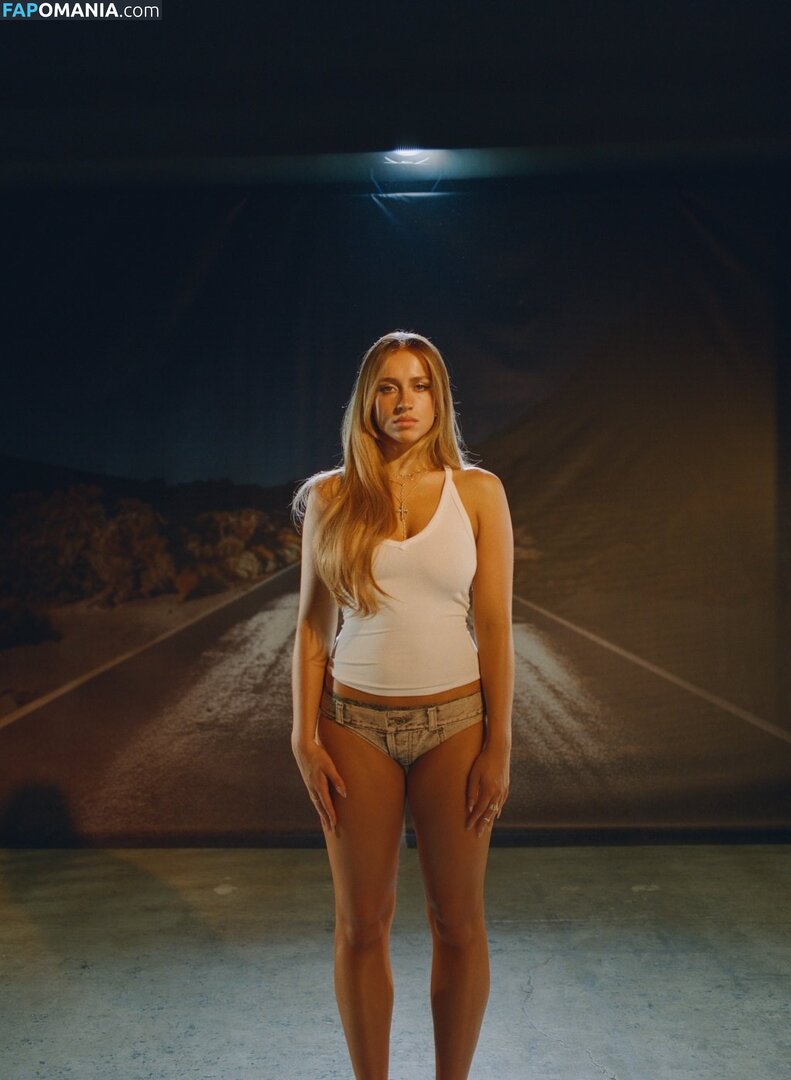 Tate McRae / tatemcrae / u41351078 Nu OnlyFans  Photo fuitée #17