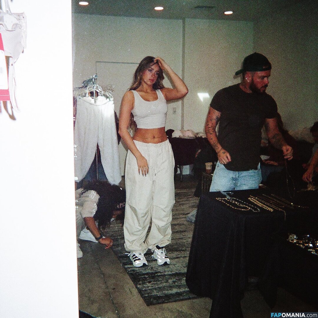 Tate McRae / tatemcrae / u41351078 Nu OnlyFans  Photo fuitée #64