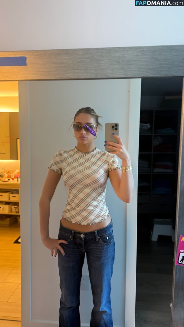 Tate McRae / tatemcrae / u41351078 Nu OnlyFans  Photo fuitée #82