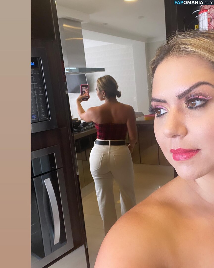 Tati Cariani / taticariani_nutri Nu OnlyFans  Photo fuitée #8