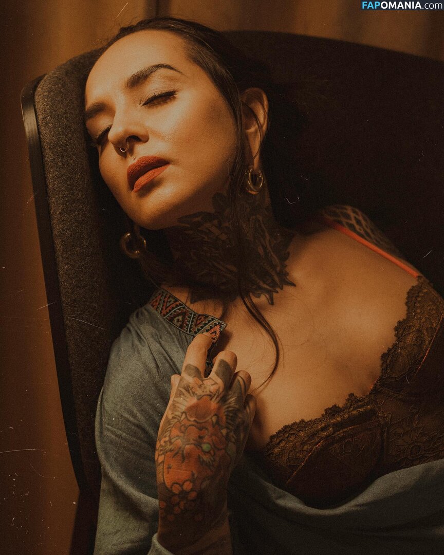 Tatiana Shmaylyuk / sweetsynner / tati_booyakah Nu OnlyFans  Photo fuitée #1