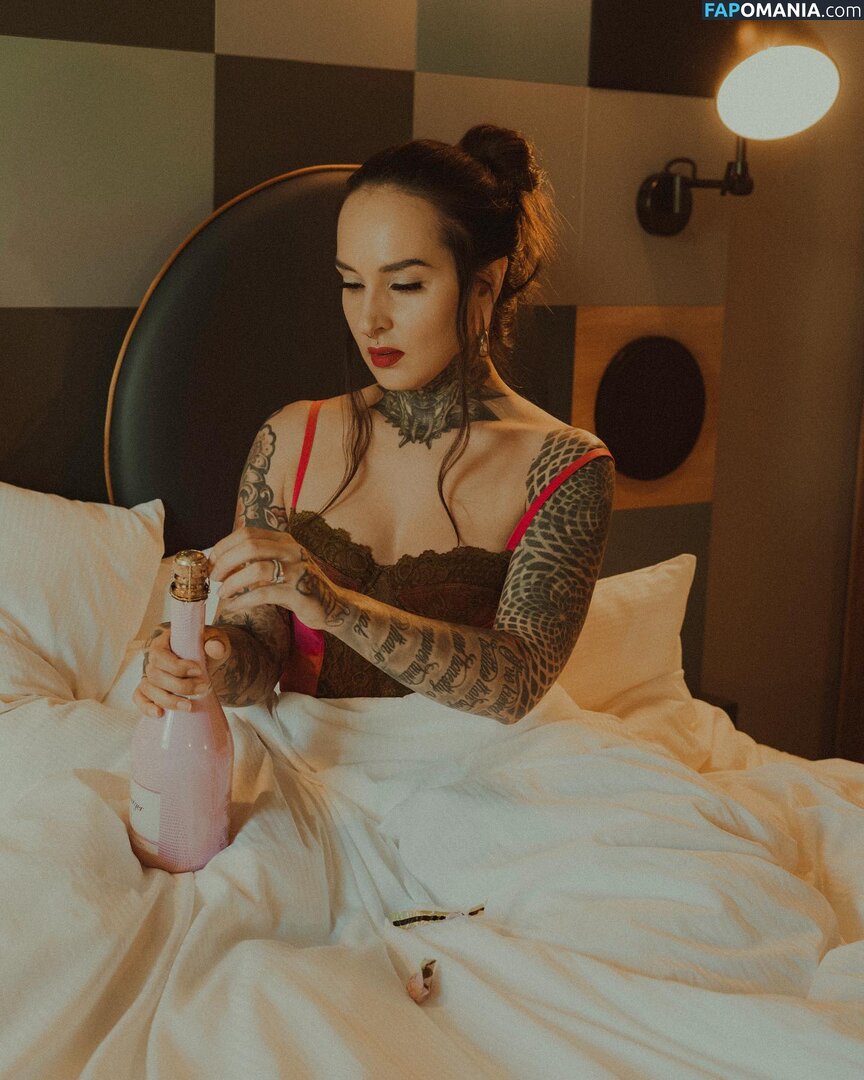 Tatiana Shmaylyuk / sweetsynner / tati_booyakah Nu OnlyFans  Photo fuitée #6