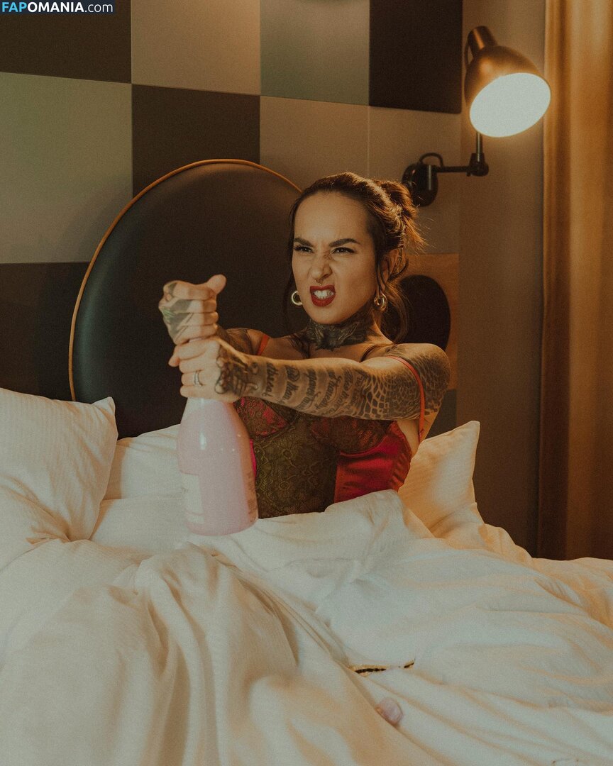Tatiana Shmaylyuk / sweetsynner / tati_booyakah Nu OnlyFans  Photo fuitée #7
