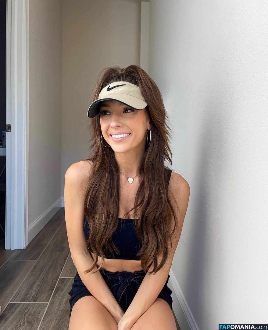 Taylor Alesia / alesiataylorxxx / tayloralesia Nu OnlyFans  Photo fuitée #432