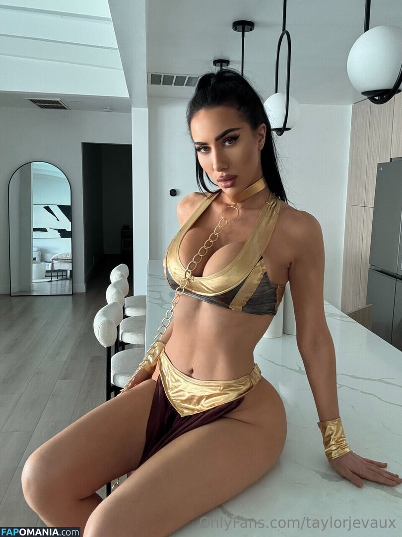 Taylor Jevaux / taylorjevaux Nu OnlyFans  Photo fuitée #4