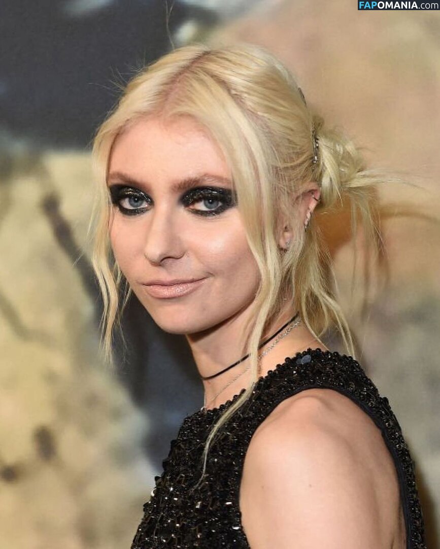 Taylor Momsen / aryelsoul / taylormomsen Nu OnlyFans  Photo fuitée #710