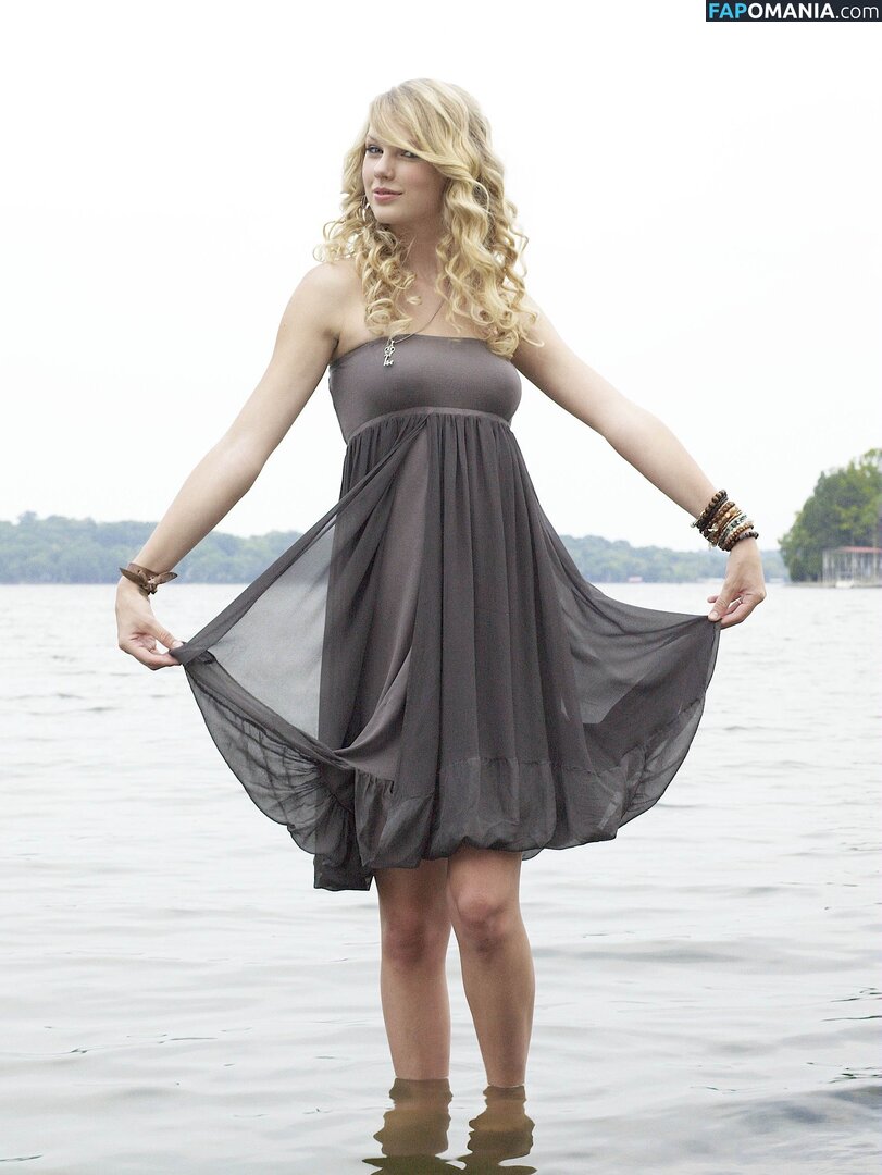 Taylor Swift / taylorswift / taylorswift13 Nu OnlyFans  Photo fuitée #106