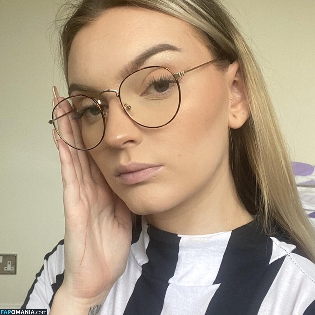 cl0ut / th0tb0t Nu OnlyFans  Photo fuitée #9