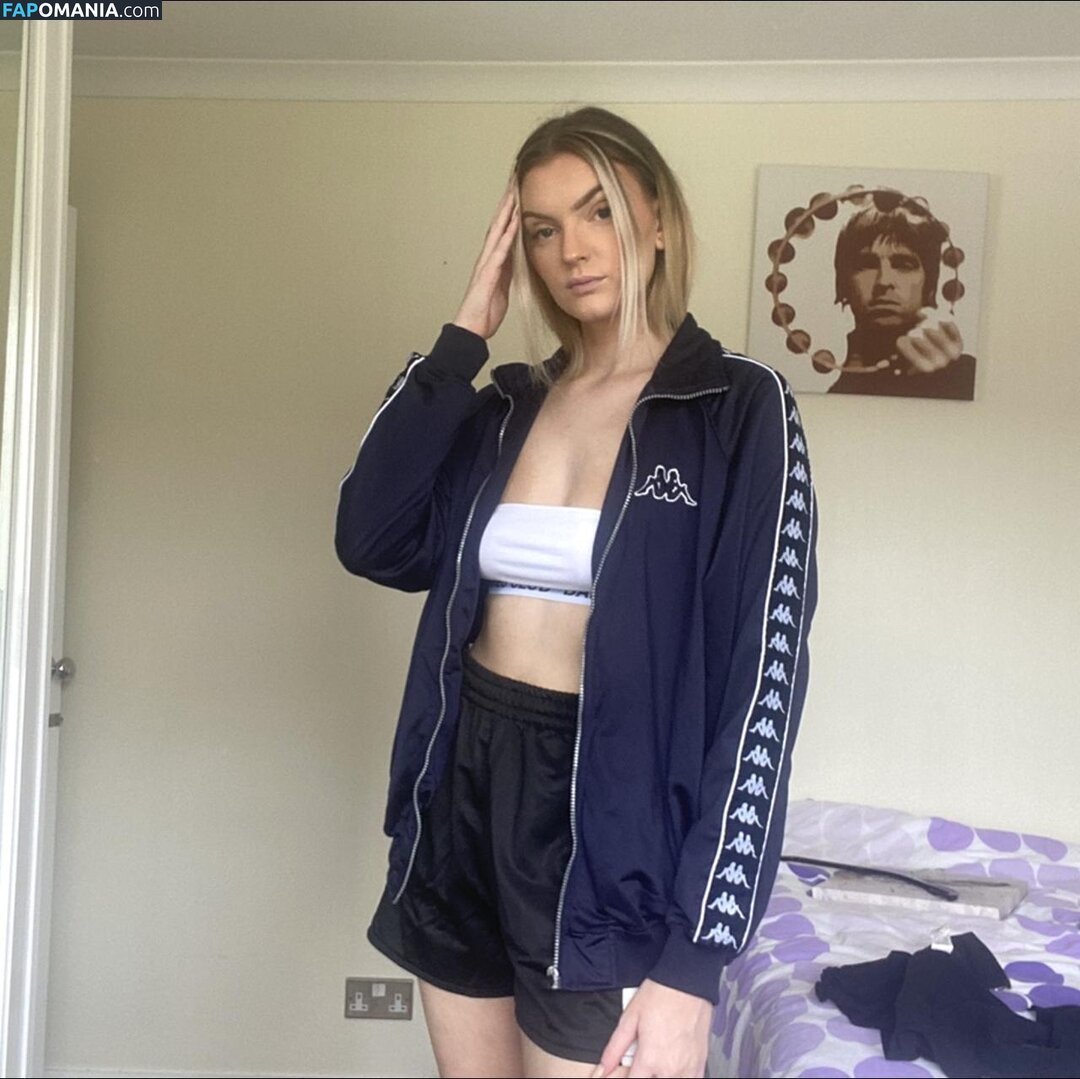 cl0ut / th0tb0t Nu OnlyFans  Photo fuitée #10