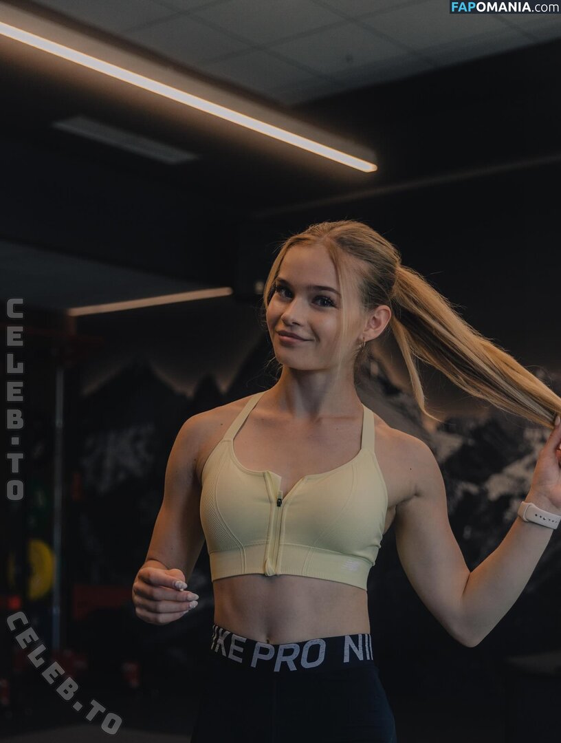 Thatsvroni Nu OnlyFans  Photo fuitée #9